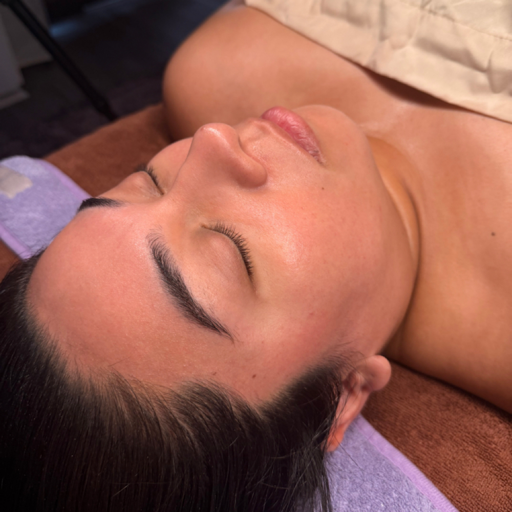 Dermaplaning Facial at Everé Head Spa in Duncanville, TX