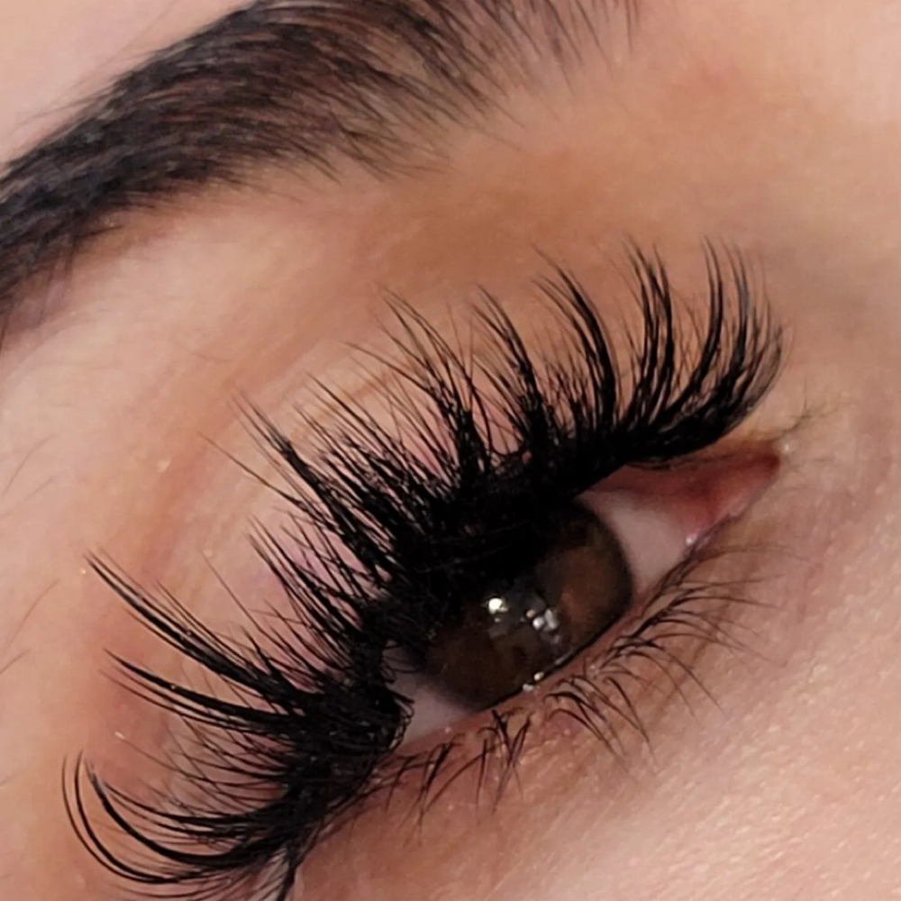 Signature Spiked VOLUME Fill at Beyouteeful Obsession Makeup & Beauty Bar in Tuscaloosa, AL