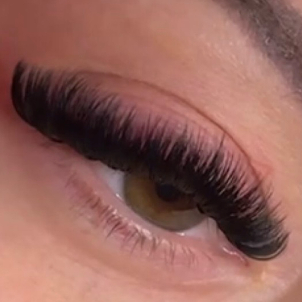 Volume Full Set 🖤 at BeautyBlinks in Ocala, FL