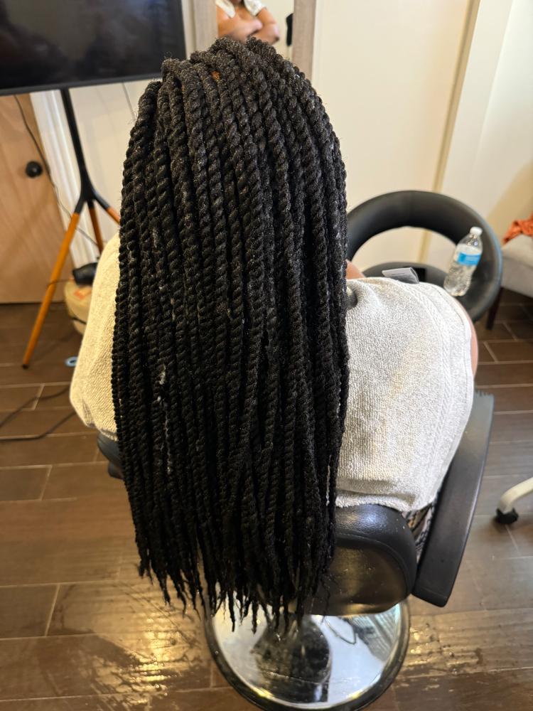 Knotless Marley Twist (Large) (Medium Length)