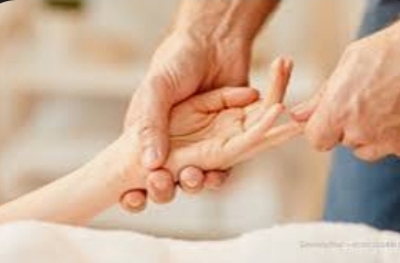 Aromatherapy Hand & Arm Massage