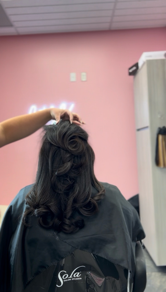 Womens Haircut + Deluxe Blowout