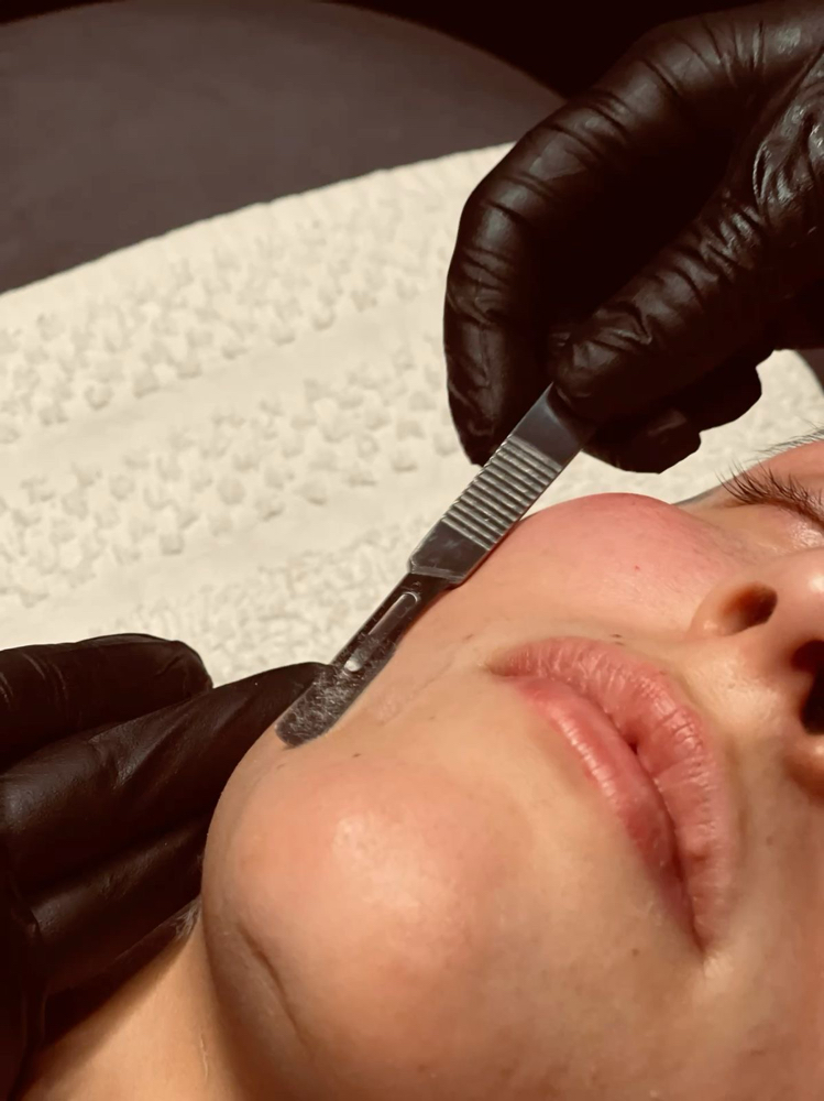 Deluxe Dermaplane Facial