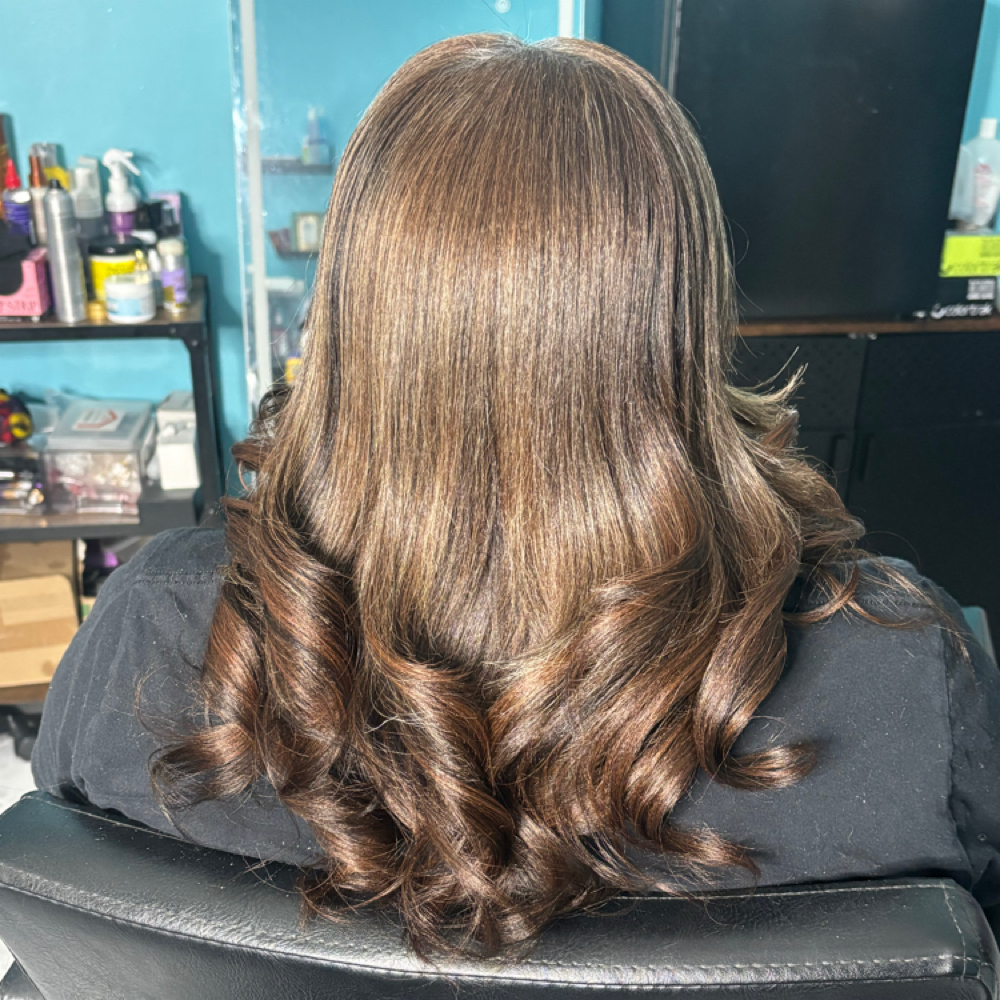 👉 Signature Shampoo & Style at GlamSus LLC in Naperville, IL