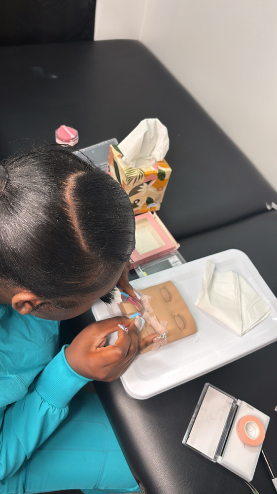 1 On 1 Lash Course