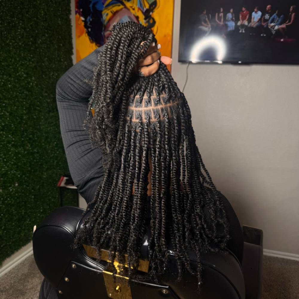 Mini Twists 🩷 at DejBraids in Denton, TX