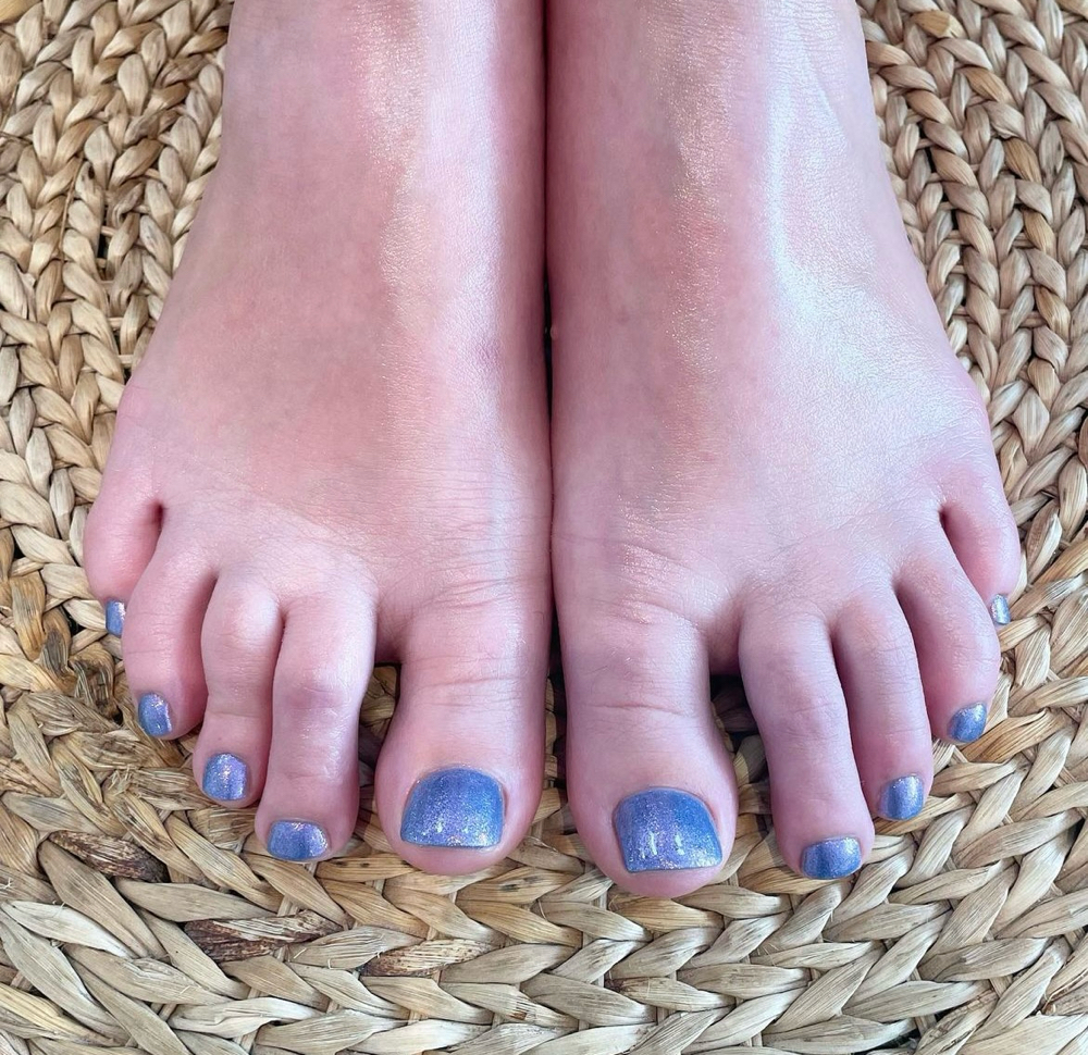 Regular Polish Pedicure