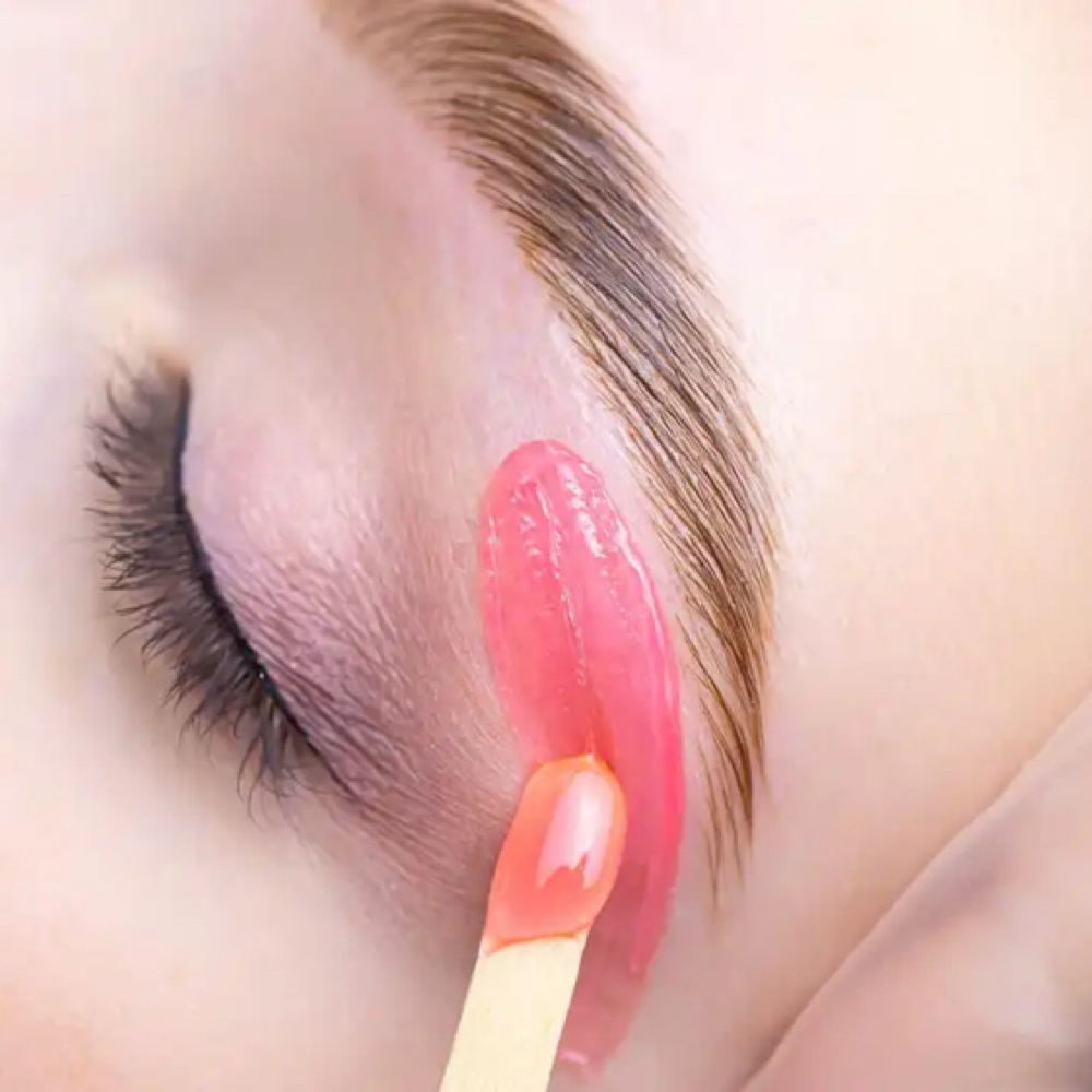 Eyebrow Wax at Krave by K Esthetics in Newark, OH