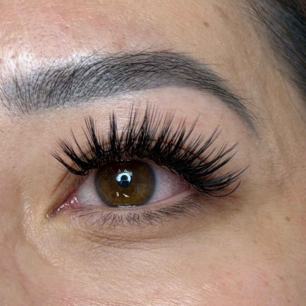 Lash Extension Full Set at Allure Beauty By Ev in Maplewood, MN