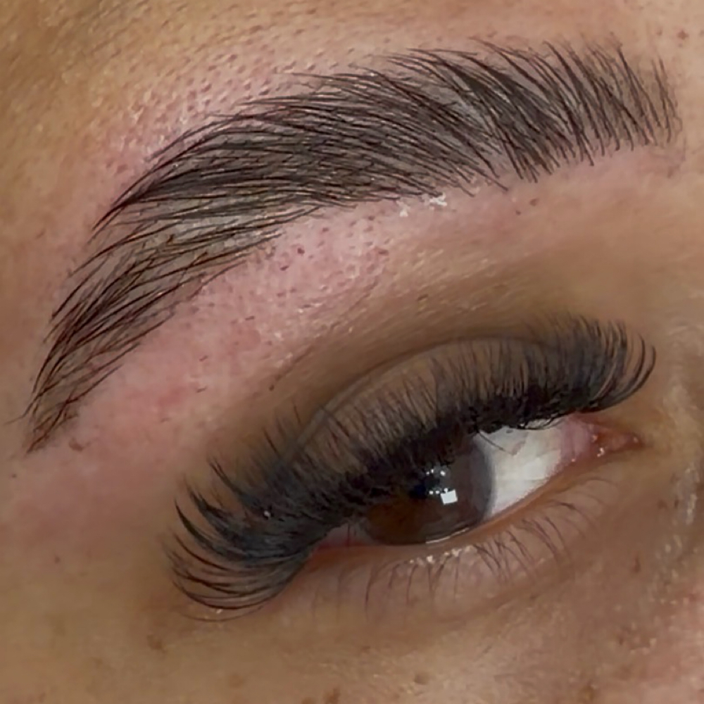 Volume Full Set at Da’Vine Beauty Bar in Jacksonville, FL