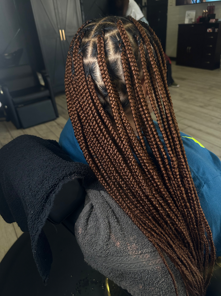 Medium Knotless Braids