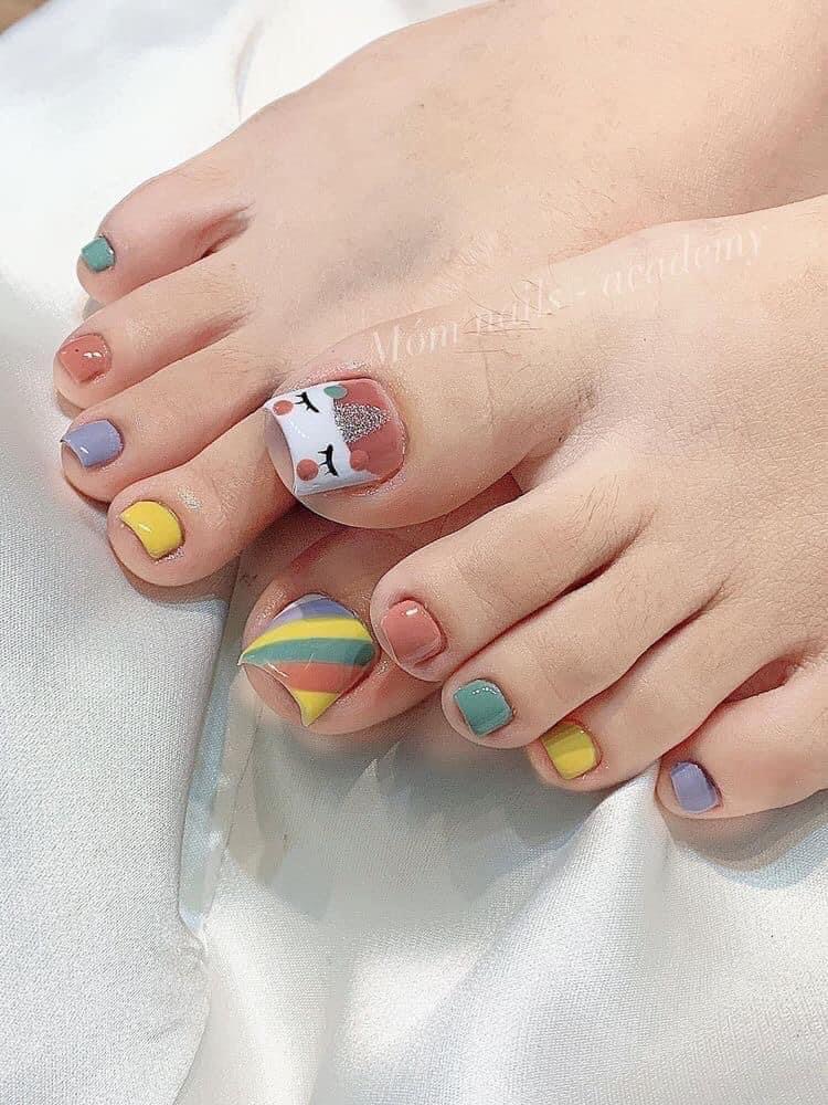 Clasic Pedicure With Gel $60