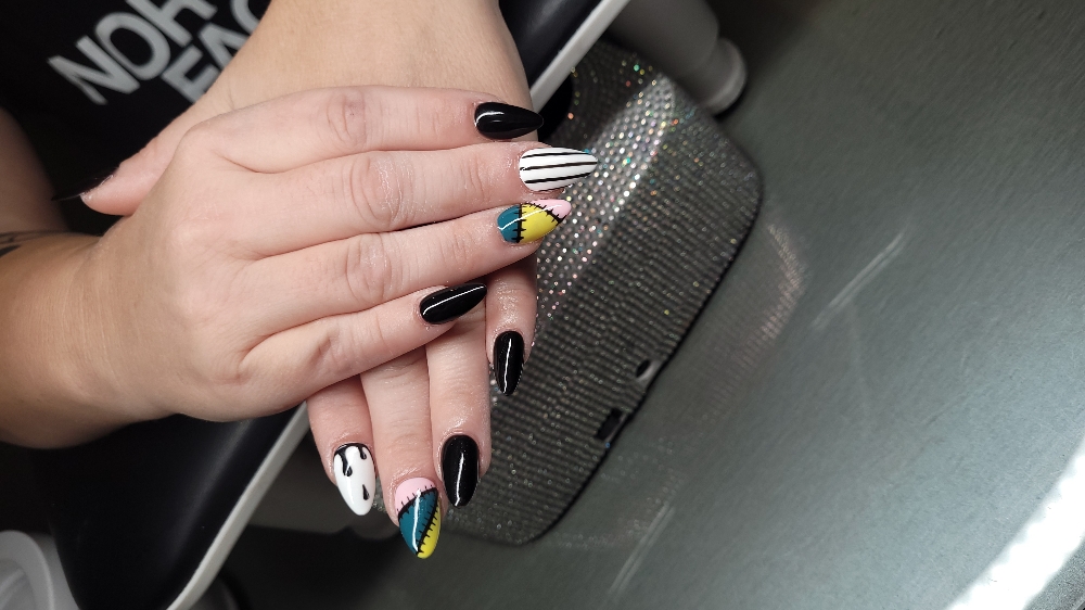 Tier 1 Nail Art (4 Or Less Fingers) at Polished Rose in Richmond, KY