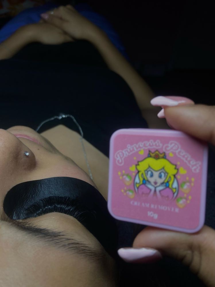 Lash removal at gabby Mejía in mesquite, TX