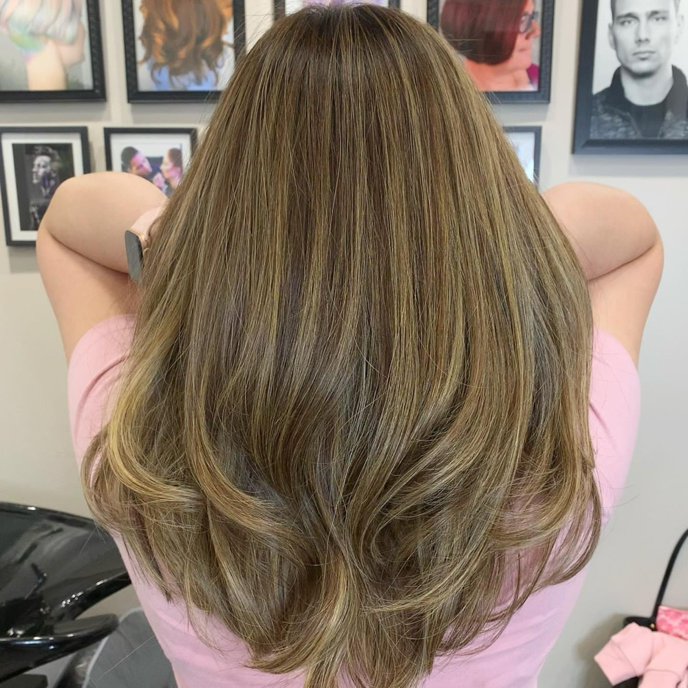 Highlights And Blonding