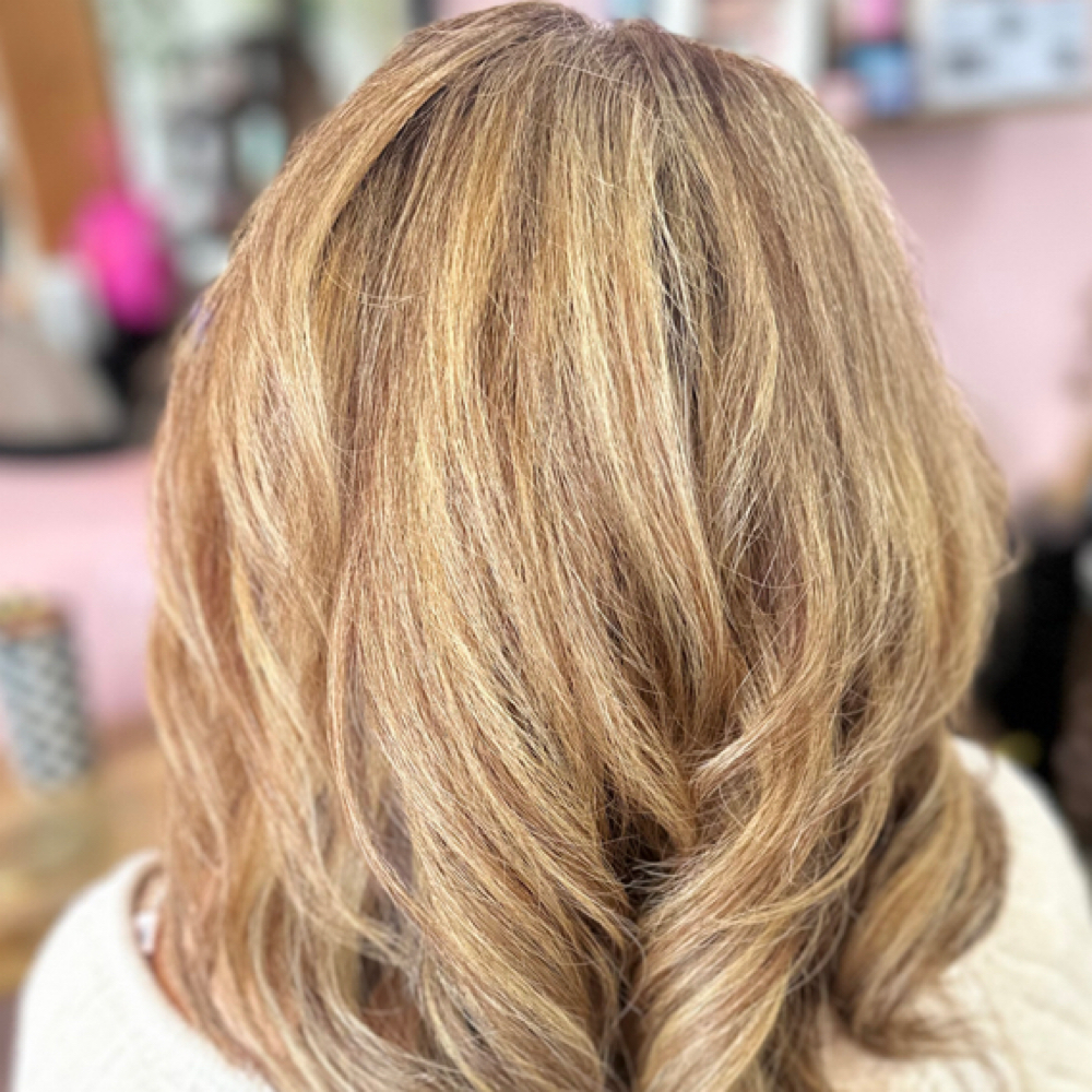 Women's Blowout at MB Beauty & Hair in Petaluma, CA