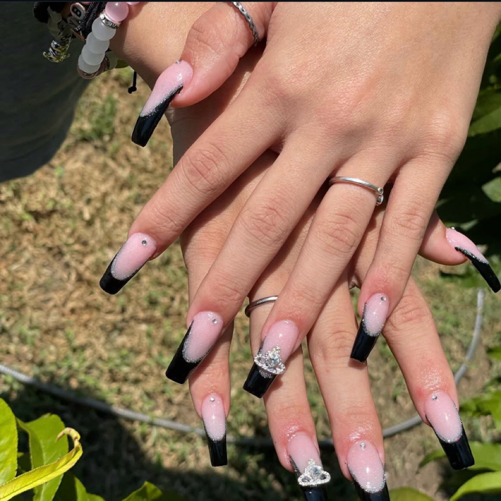 Acrylic Nail Set at Mimic This Beauty in Killeen, TX