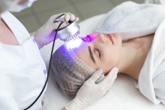 Gold Deluxe Microcurrent Facial