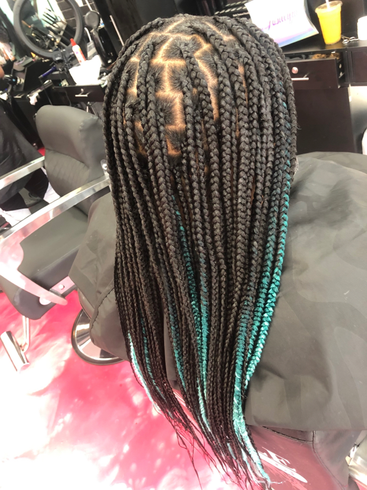 Medium knotless braids