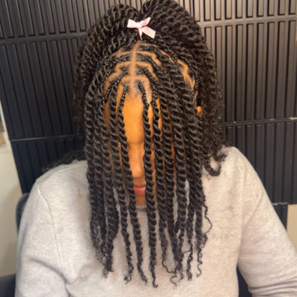 Twist Kinky Humain Hair at Vanouhair beauty in Philadelfia, PA