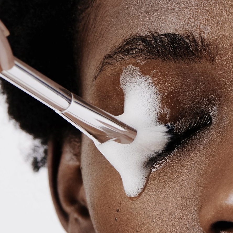 Lash Removal