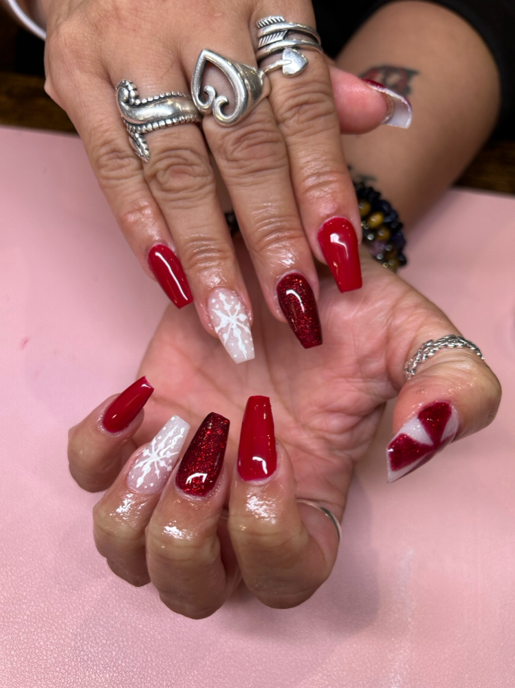 Full Set Medium at Turquoise nails in Capitan, NM
