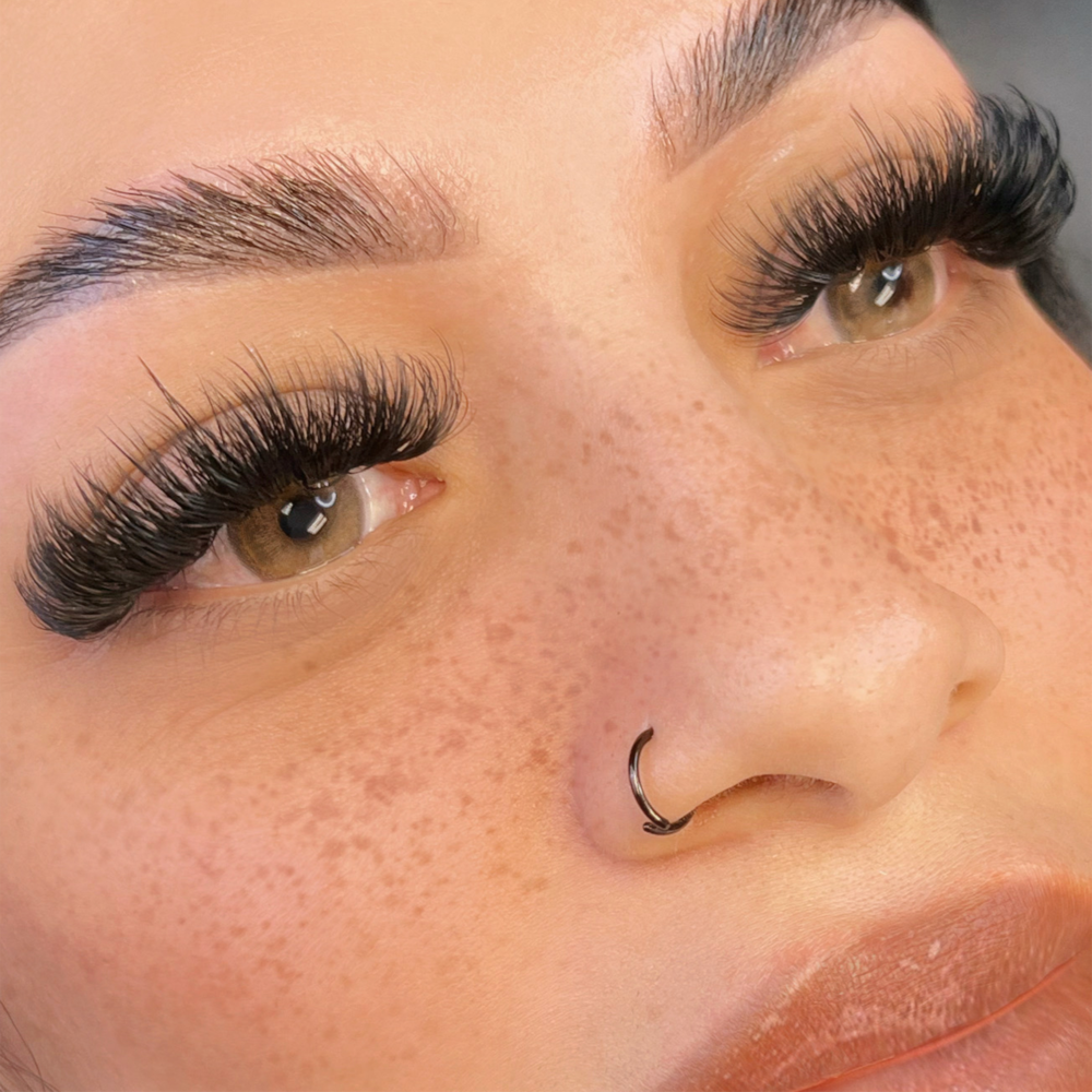 Volume Fullset Lash Extensions
