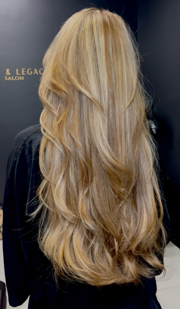 Women’s Haircut & Blowdry