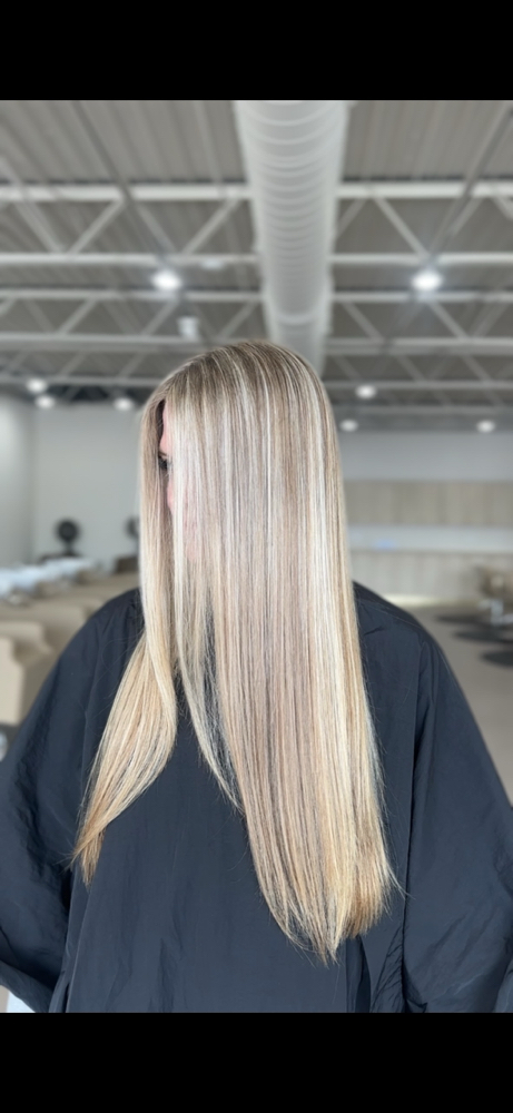 Full Foil at Kayla Lawyer in Trenton, MI