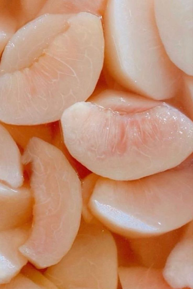 Raspberry White Peach Facial