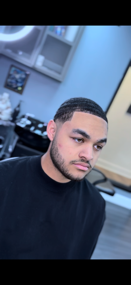 Deluxe Haircut And Beard