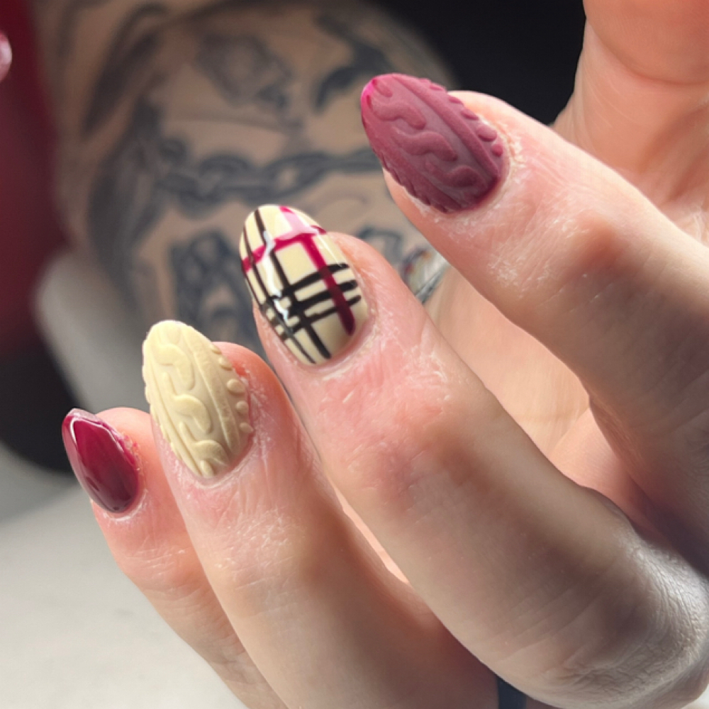 acrylic full set short at SayitwithKolour in indianapolis, IN