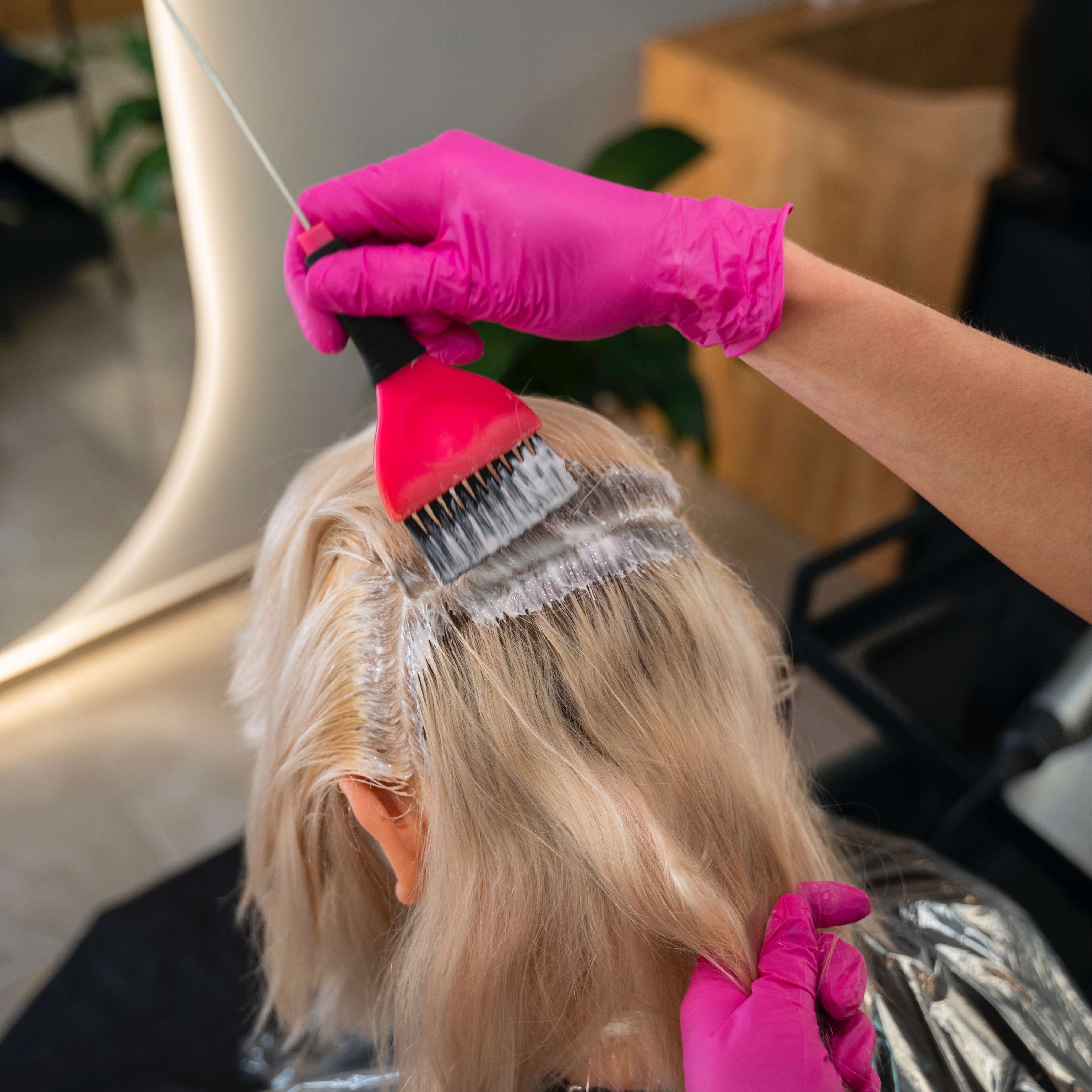 Root Retouch Senior stylist