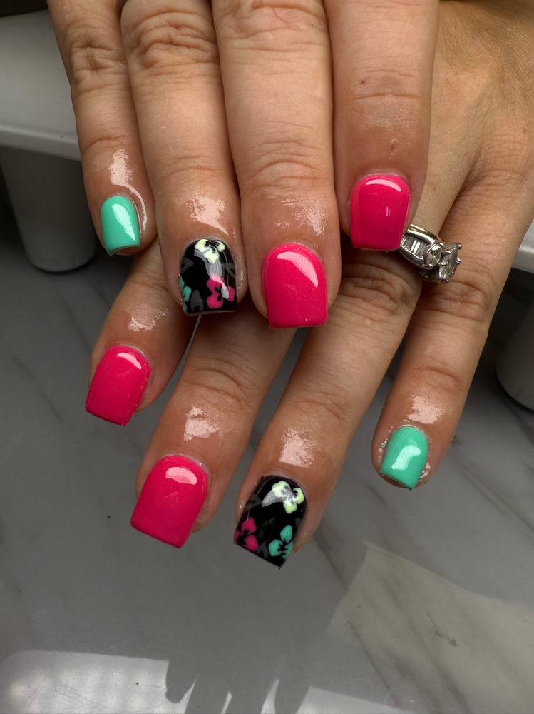 Acrylic Overlay On Natural Nail at Glossy With Ari in Stow, OH