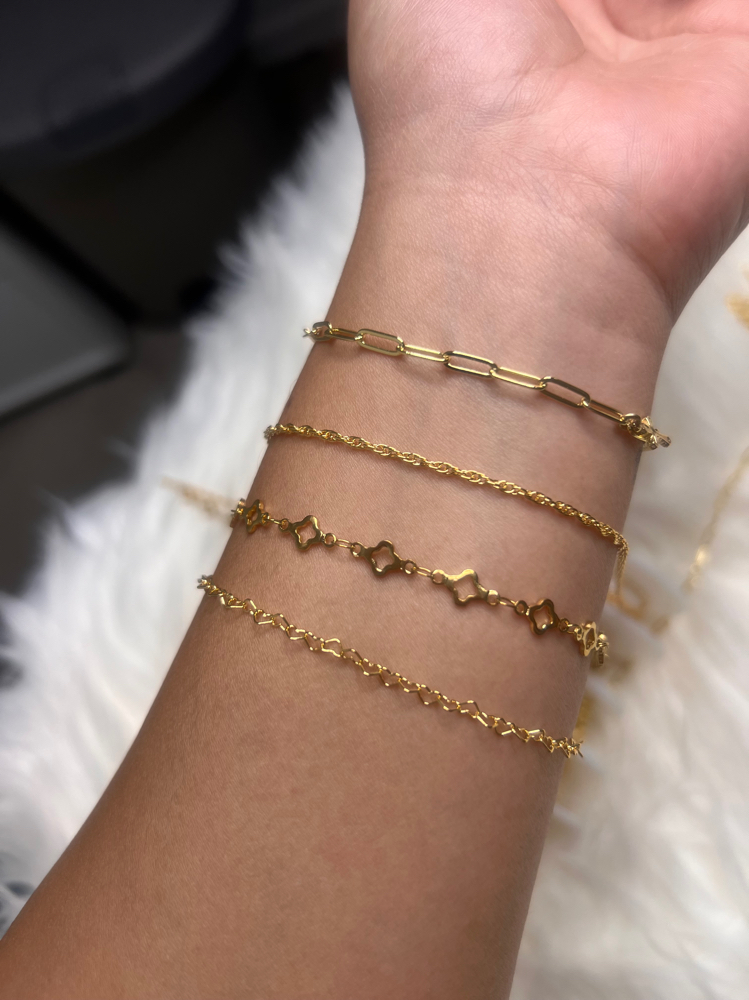 Permanent jewelry Session