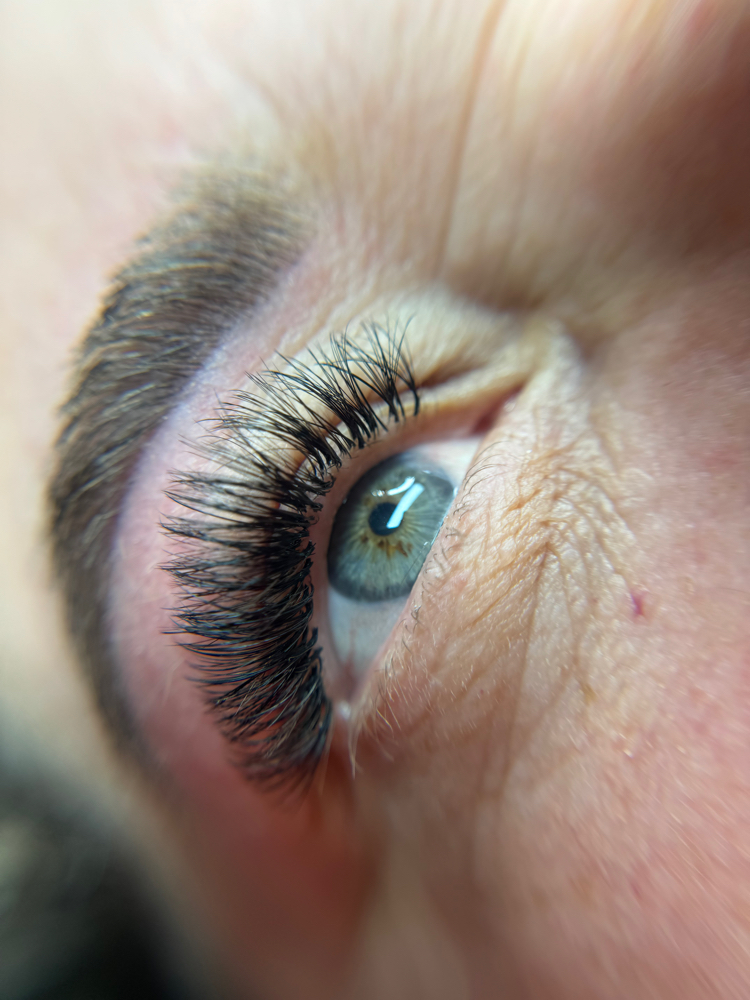 Hybrid Lash Extensions