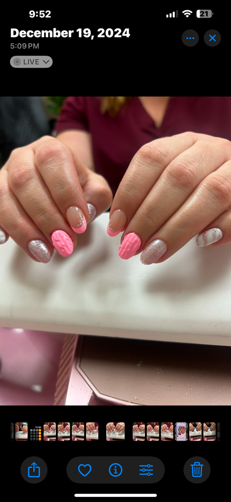 Deluxe Manicure
