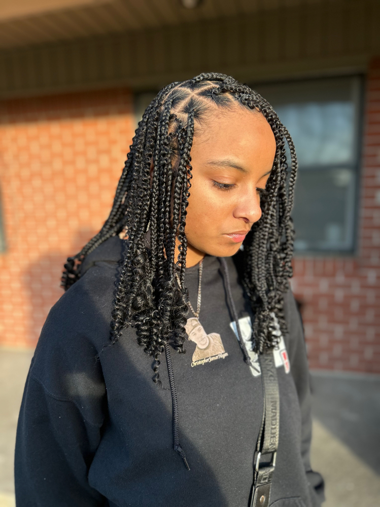 Medium Short Curlies