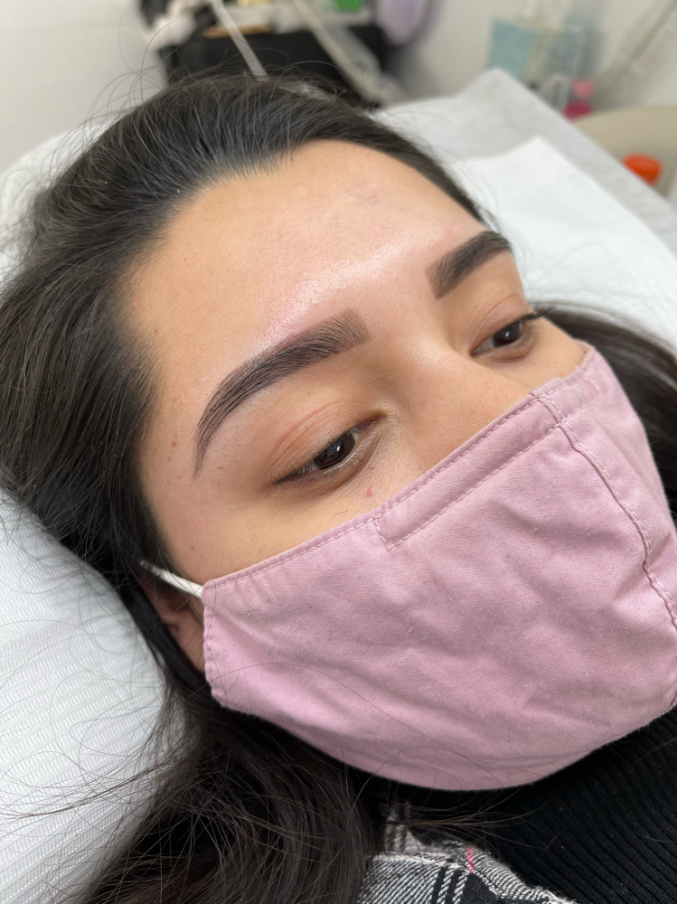 Eyebrow Tinting