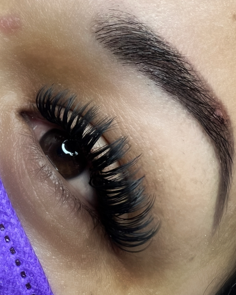 Wet Lash Look