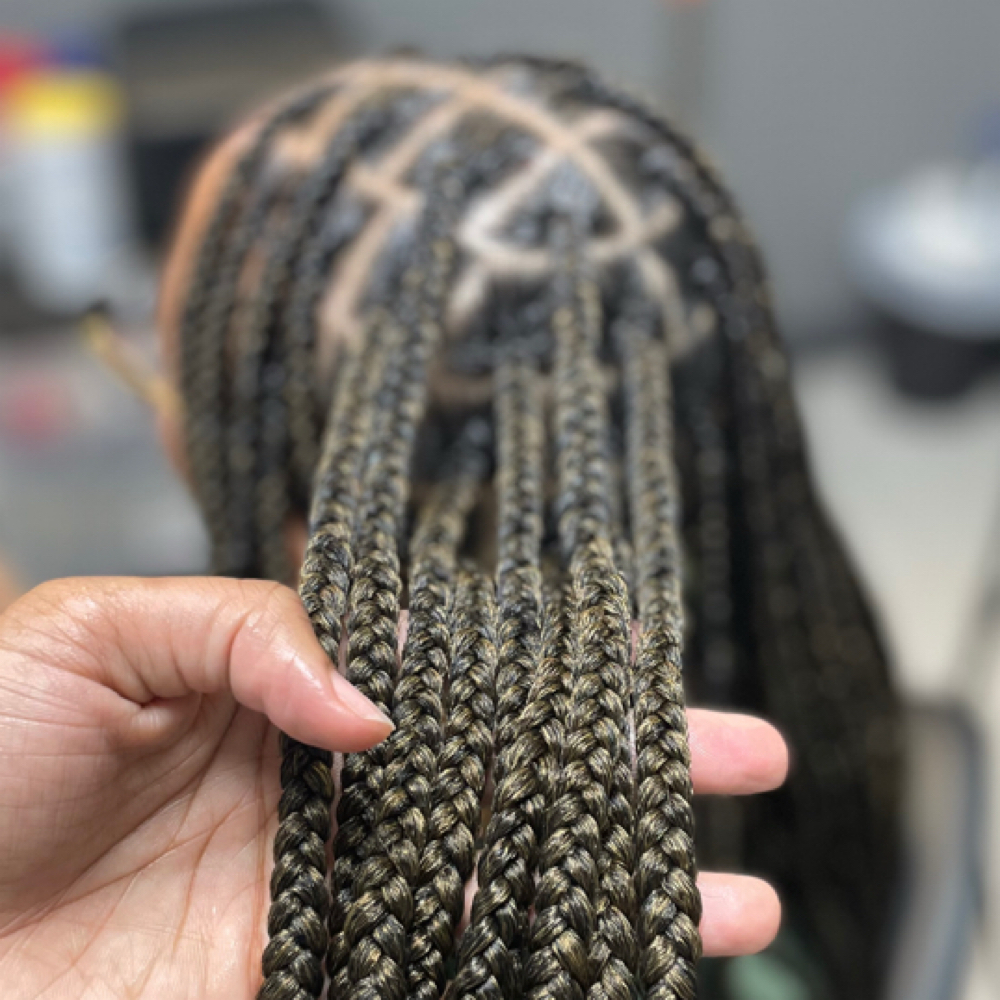 Knotless at Laneighs Hair Vanity in Wichita, KS