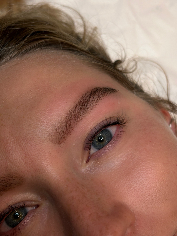 Brow Tinting