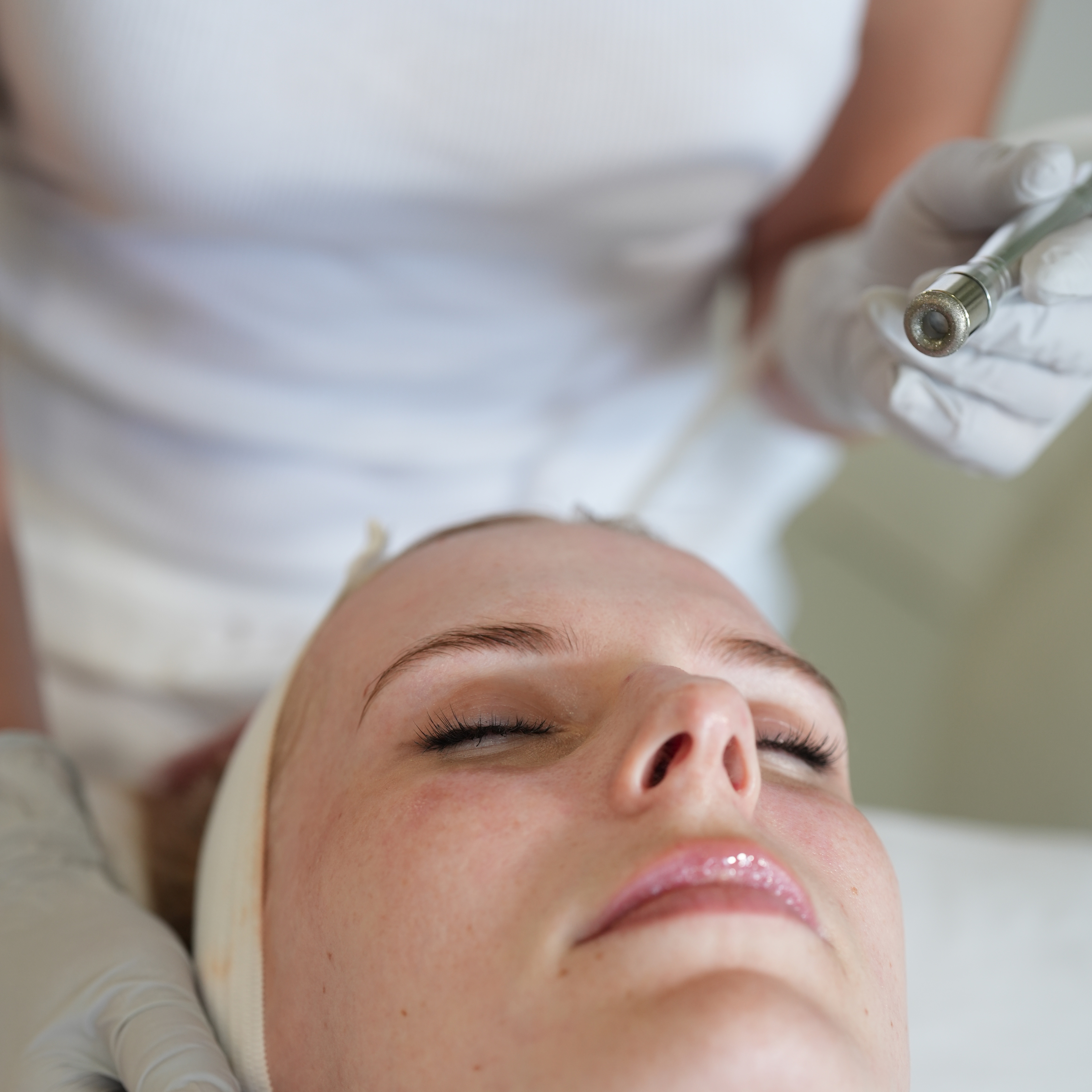 Diamond Tip Hydrodermabrasion at PolinaSerene in Tenafly, NJ