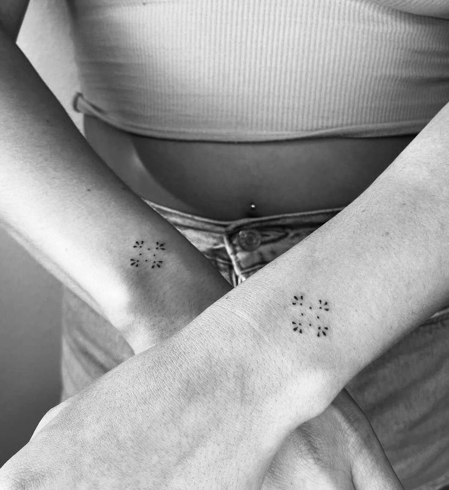 Two XS Under 2" Fine Line Bundle