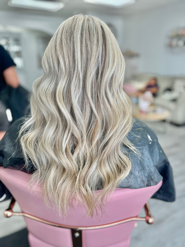 Shampoo And Style at Studio 101 Salon in Uvalde, TX