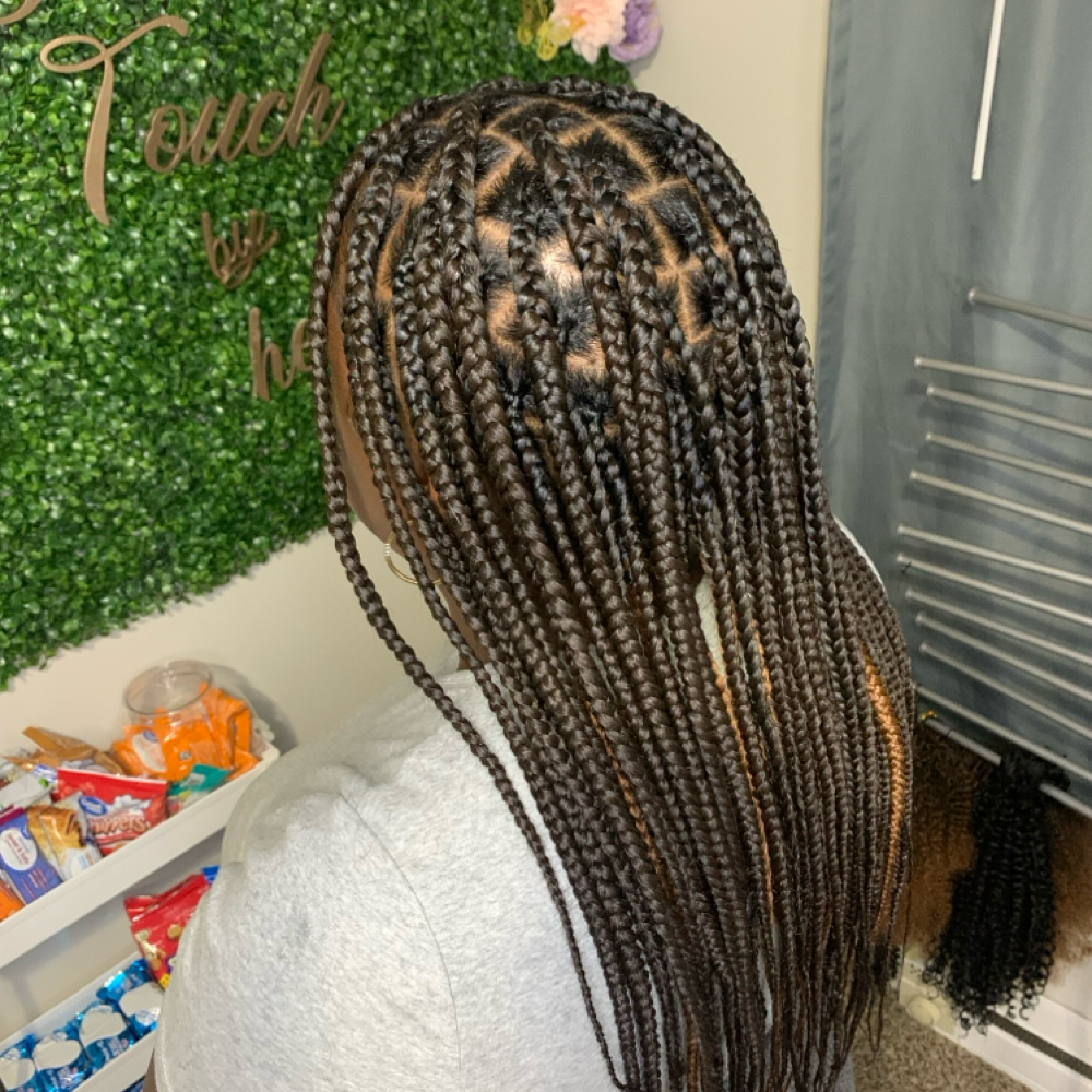 Medium Knotless at Glamour Touch by Che' in Durham, NC