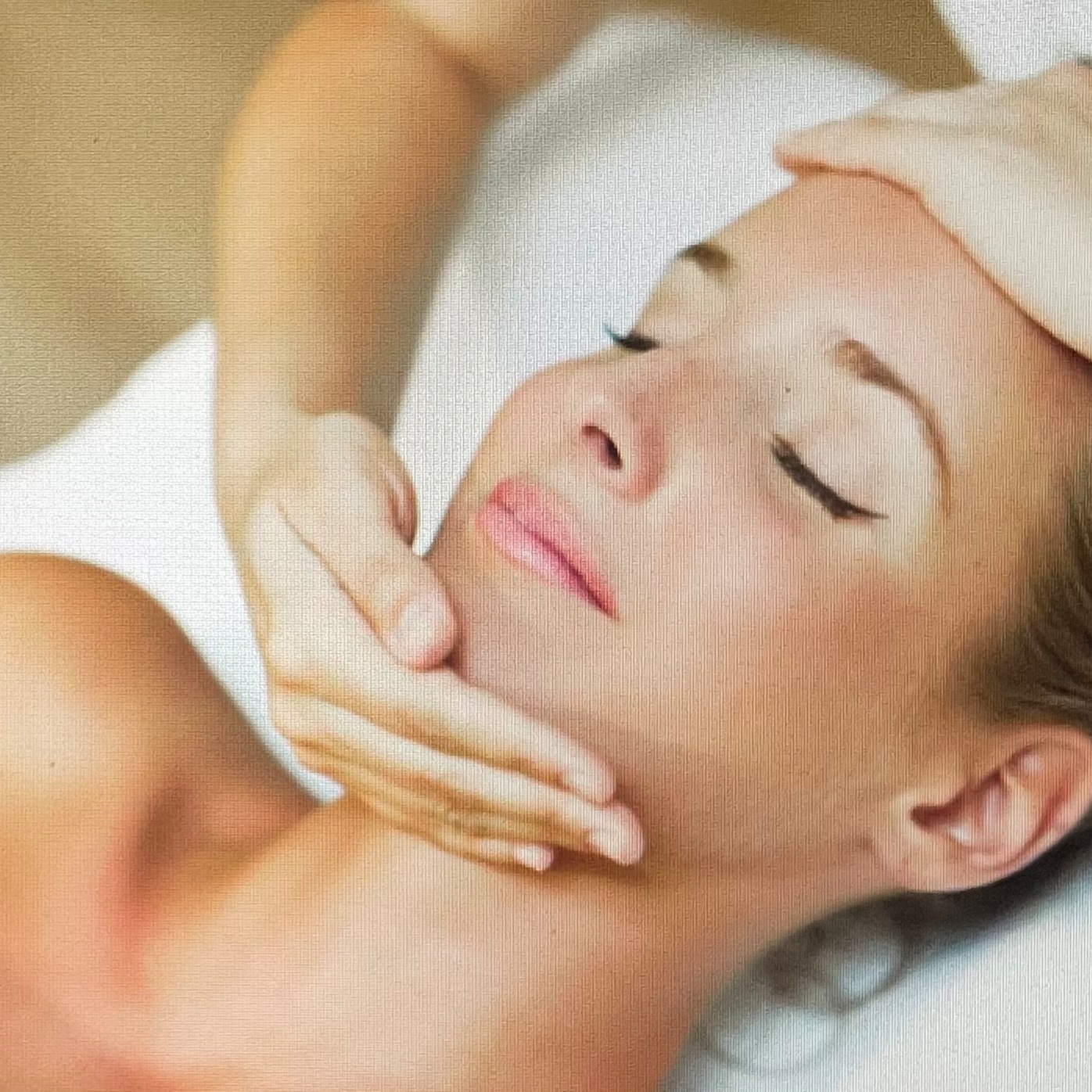 Lavish Facial Massage  Body Massage at MaryAnn's Aromatherapy Herbal Wellness and Bowenwork in Modesto, CA