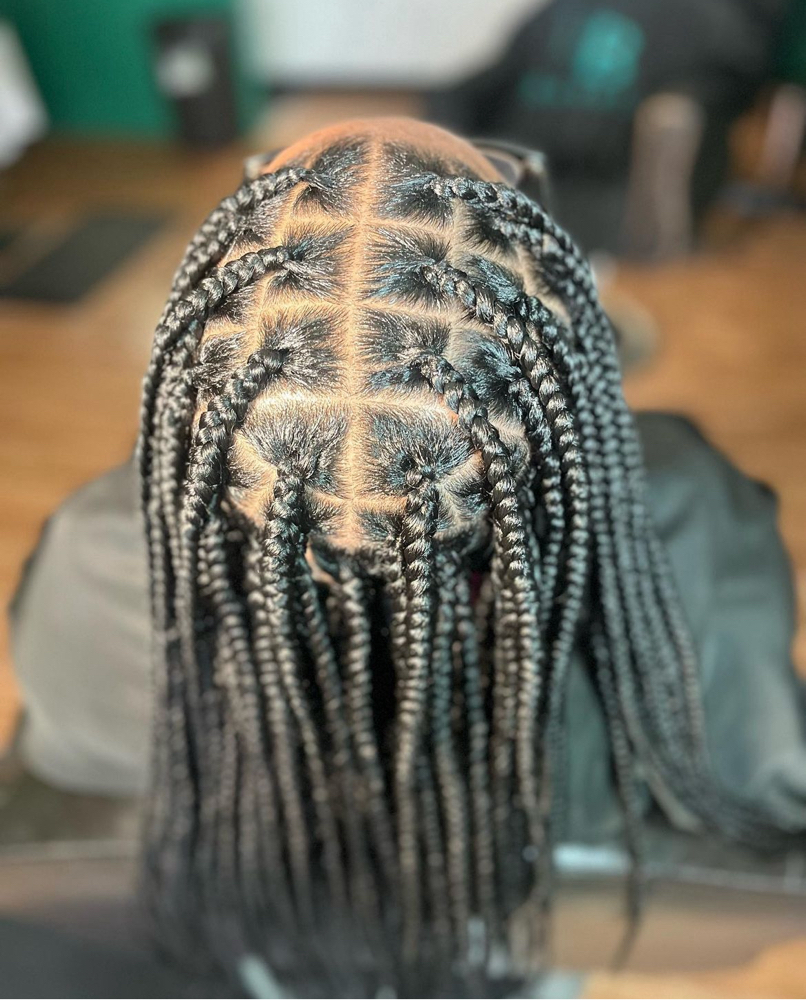 Medium knotless