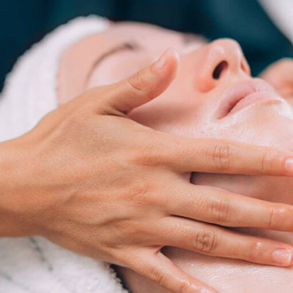 Deep cleansing Facial at iBrow Threading Salon in Rome, GA