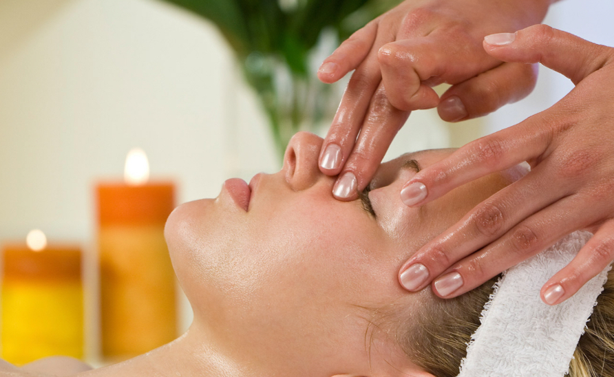 Luxe Facial with sinus massage